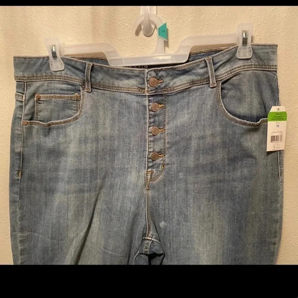 Nwt. Time & Tru Women’s high rise skinny jeans size 18. - Picture 5 of 10